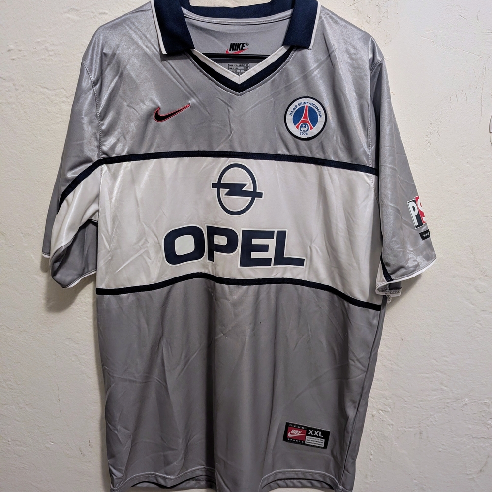 1999/2000 PSG Anelka #9 Jersey with all sponsors and patches